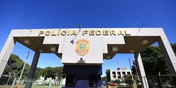 Sindicato de servidores da PF apoia diretores Andrei Rodrigues e Leandro Almada afastados